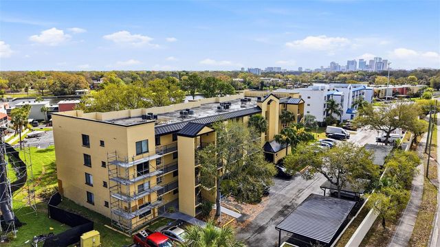 2424 W TAMPA BAY BOULEVARD M404, Tampa, FL 33607