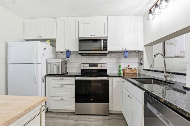 2424 W TAMPA BAY BOULEVARD M404, Tampa, FL 33607