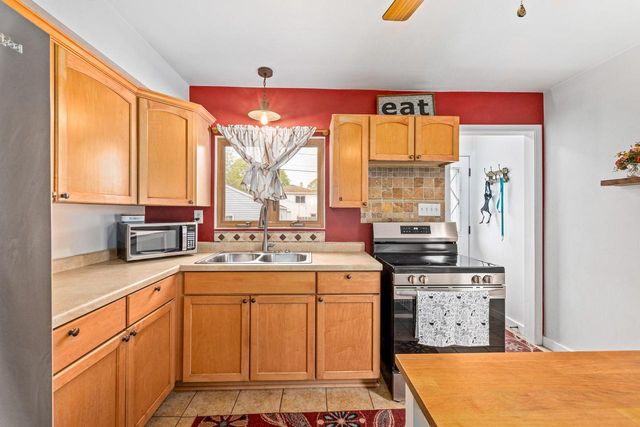 2560 64th STREET, Milwaukee, WI 53219