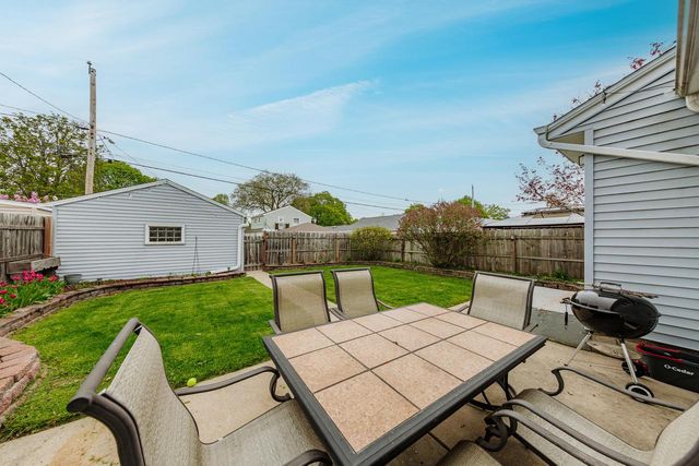 2560 64th STREET, Milwaukee, WI 53219