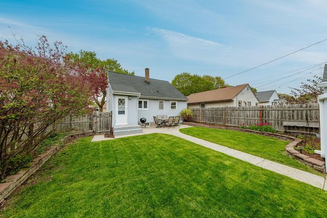2560 64th STREET, Milwaukee, WI 53219