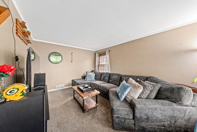 2560 64th STREET, Milwaukee, WI 53219
