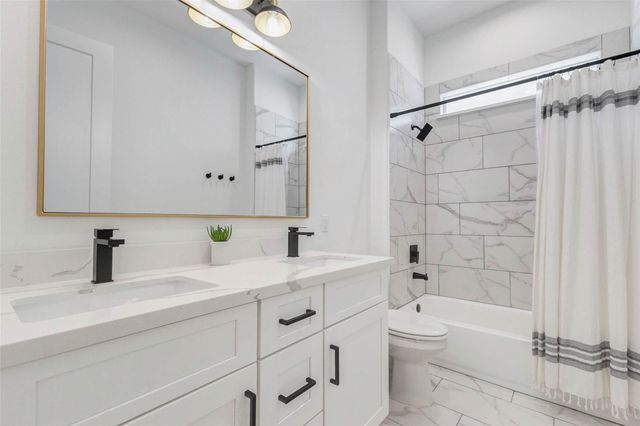 1922 Hoskins Drive, Houston, TX 77080