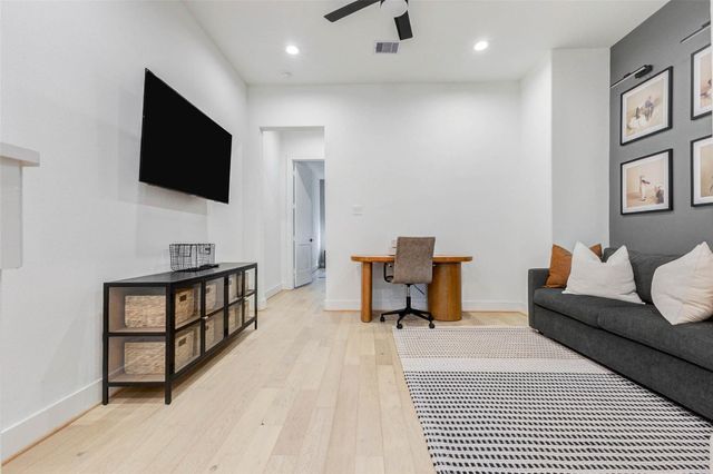 1922 Hoskins Drive, Houston, TX 77080