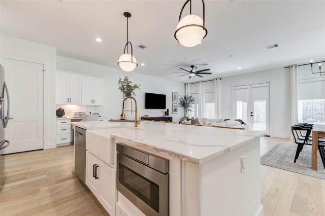 1922 Hoskins Drive, Houston, TX 77080