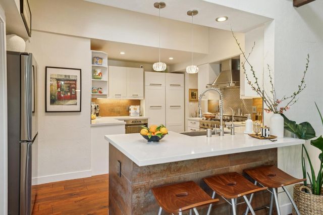 174 Villa Avenue, Los Gatos, CA 95030