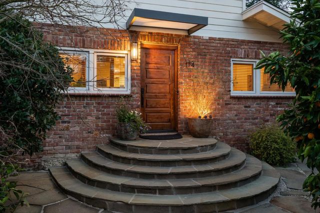 174 Villa Avenue, Los Gatos, CA 95030