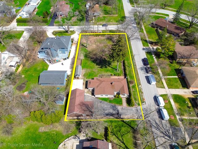 132 Harvey Avenue, Wood Dale, IL 60191