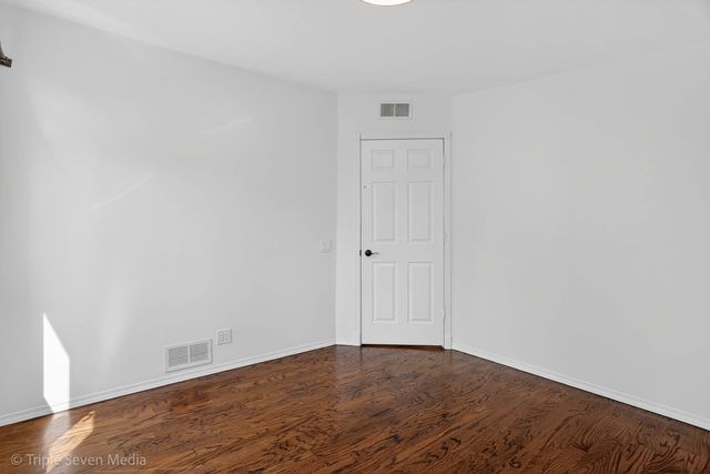 132 Harvey Avenue, Wood Dale, IL 60191