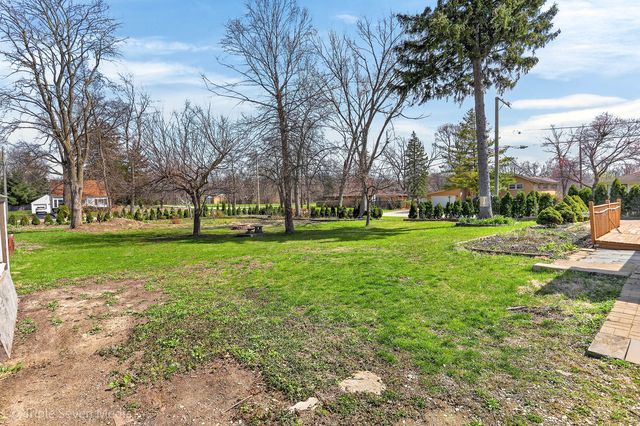 132 Harvey Avenue, Wood Dale, IL 60191