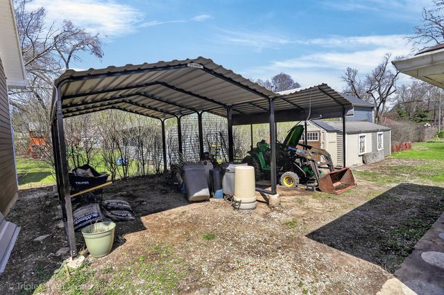 132 Harvey Avenue, Wood Dale, IL 60191