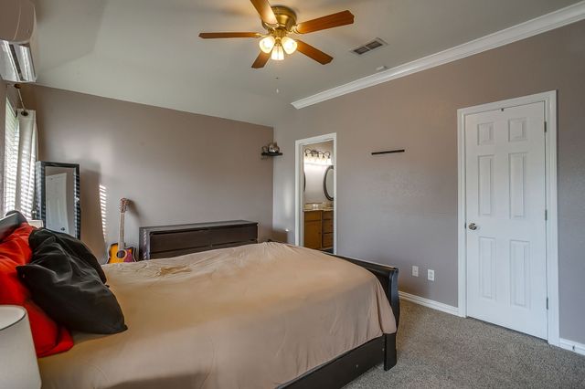 1215 Davis Street, Cleburne, TX 76033