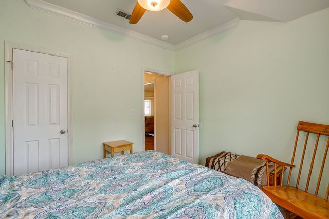 1215 Davis Street, Cleburne, TX 76033