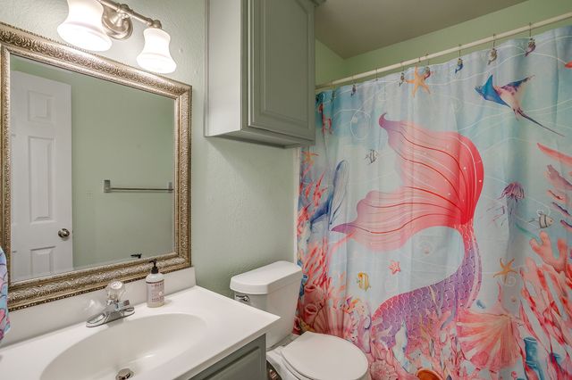 1215 Davis Street, Cleburne, TX 76033