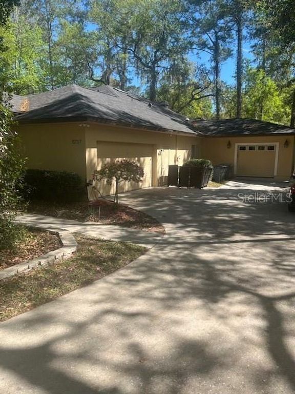 Image 5 of property listing at 5717 NW 43RD ROAD, Gainesville, FL 32606