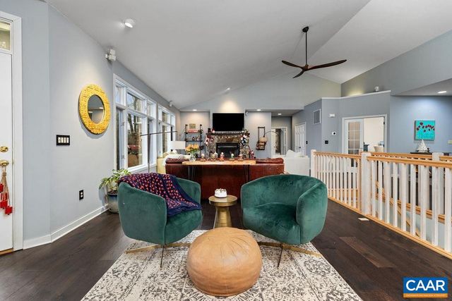 423 FOOTHILLS DR, Nellysford, VA 22958