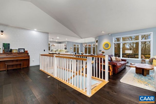 423 FOOTHILLS DR, Nellysford, VA 22958