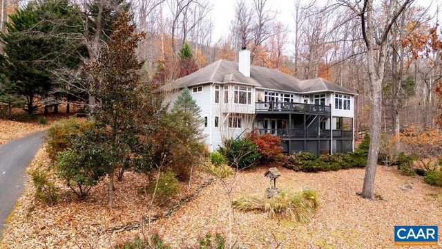 423 FOOTHILLS DR, Nellysford, VA 22958