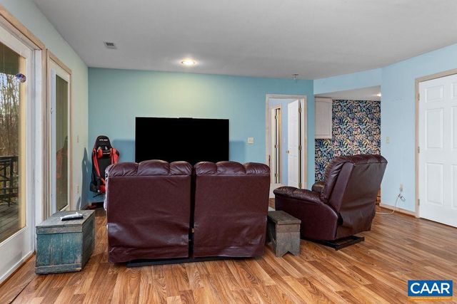 423 FOOTHILLS DR, Nellysford, VA 22958