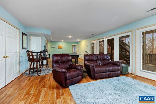 423 FOOTHILLS DR, Nellysford, VA 22958