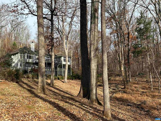 423 FOOTHILLS DR, Nellysford, VA 22958