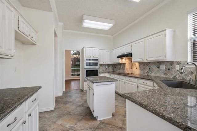 1421 Charlotte Way, Carrollton, TX 75007