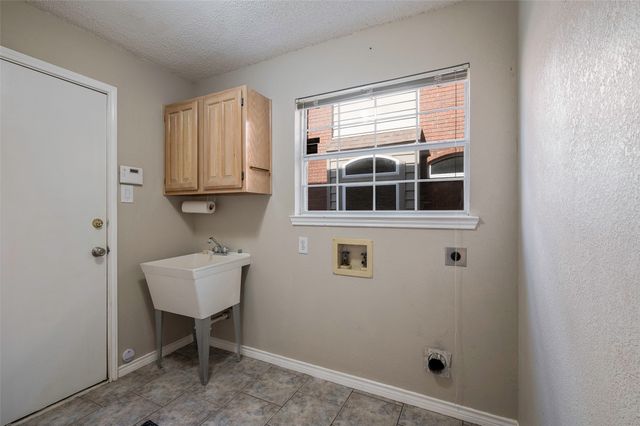 1421 Charlotte Way, Carrollton, TX 75007