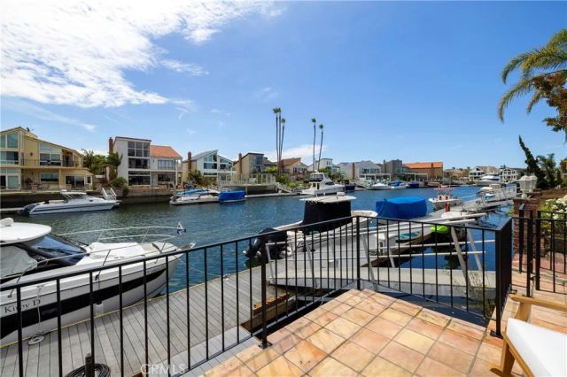 16068 Bonaire, Huntington Beach, CA 92649