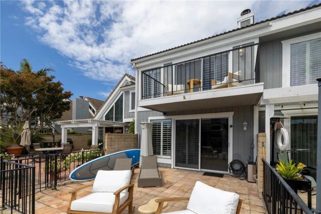 16068 Bonaire, Huntington Beach, CA 92649