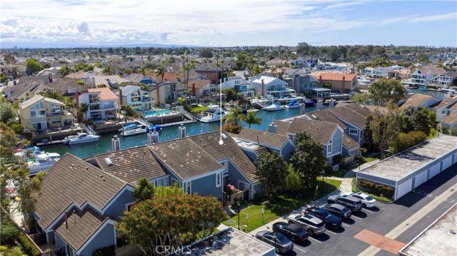 16068 Bonaire, Huntington Beach, CA 92649