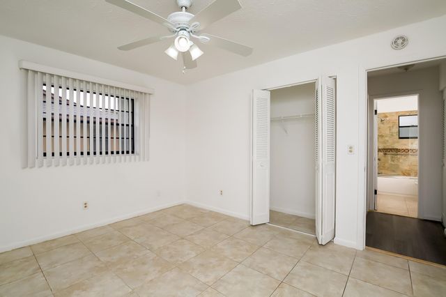 242 NW Lincoln Avenue, Port St Lucie, FL 34983