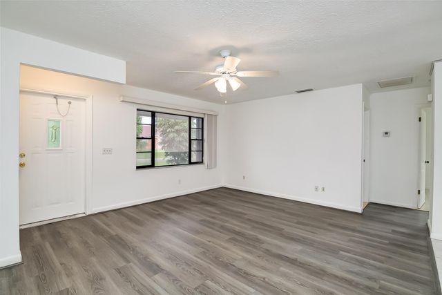 242 NW Lincoln Avenue, Port St Lucie, FL 34983
