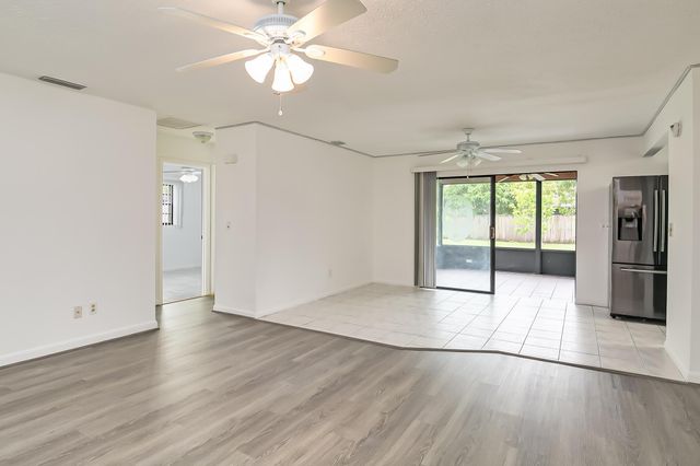 242 NW Lincoln Avenue, Port St Lucie, FL 34983