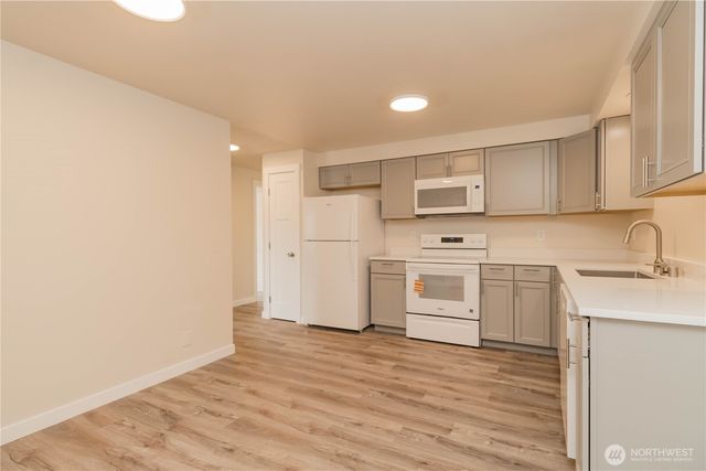 17520 6th Ave Ct E, Spanaway, WA 98387