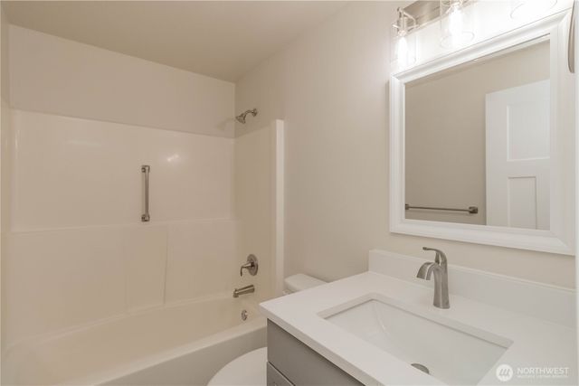 17520 6th Ave Ct E, Spanaway, WA 98387