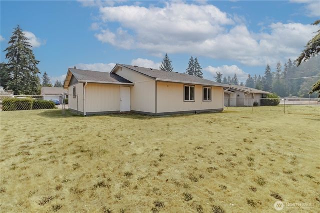 17520 6th Ave Ct E, Spanaway, WA 98387