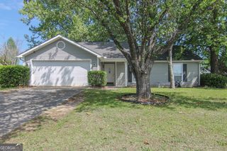 604 Gateway Drive, Bonaire, GA 31005