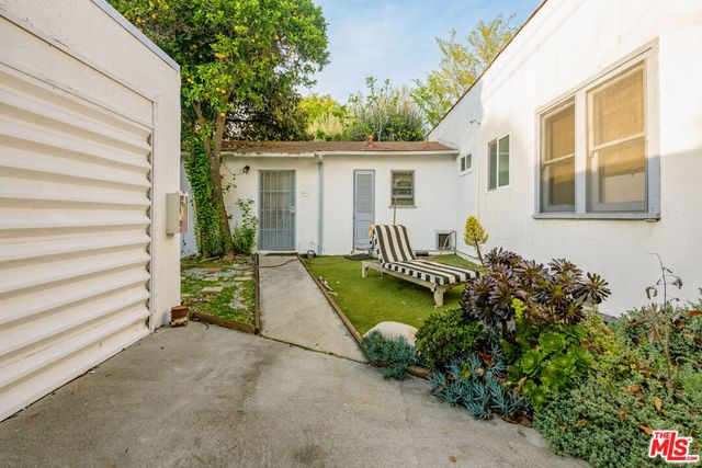 1143 Poinsettia Drive, West Hollywood, CA 90046
