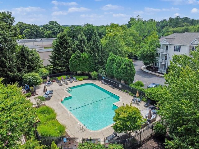 19 Hampshire Road 205, Methuen, MA 01844