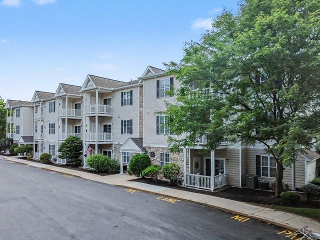 19 Hampshire Road 205, Methuen, MA 01844