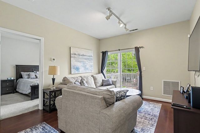19 Hampshire Road 205, Methuen, MA 01844