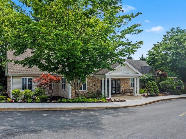 19 Hampshire Road 205, Methuen, MA 01844
