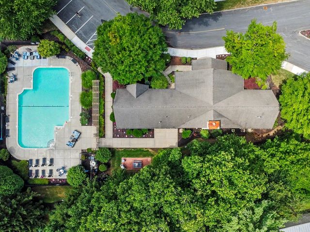 19 Hampshire Road 205, Methuen, MA 01844