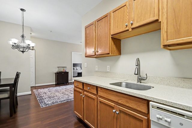 19 Hampshire Road 205, Methuen, MA 01844