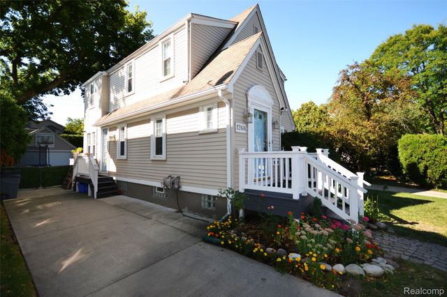 1268 Davis Avenue, Birmingham, MI 48009