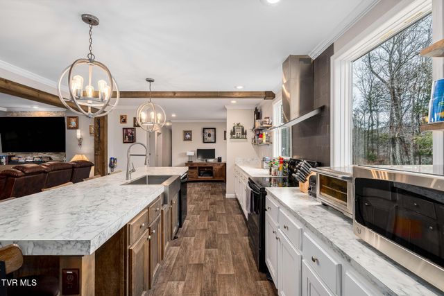 3146 Divide Road, Mountain City, TN 37683