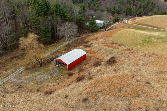 3146 Divide Road, Mountain City, TN 37683