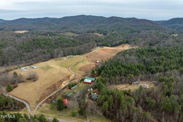 3146 Divide Road, Mountain City, TN 37683