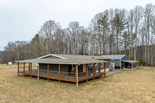 3146 Divide Road, Mountain City, TN 37683