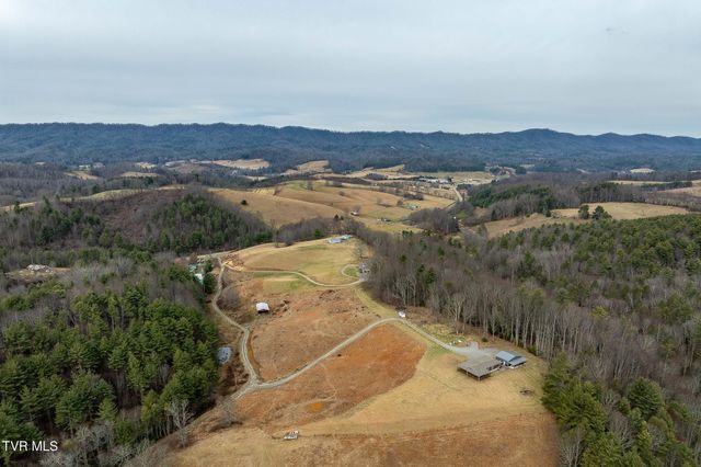 3146 Divide Road, Mountain City, TN 37683